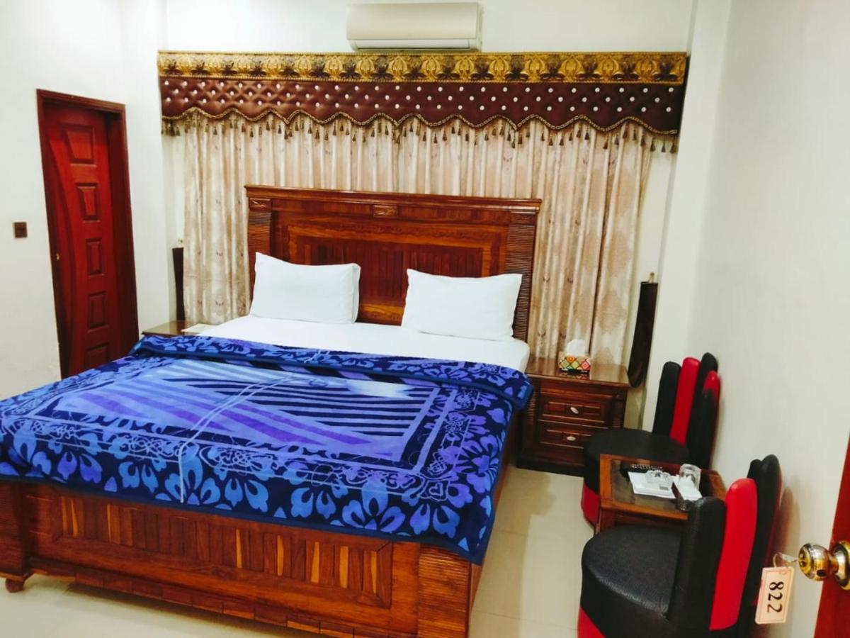 New Royal Residency Pechs Hotel Karachi Bagian luar foto