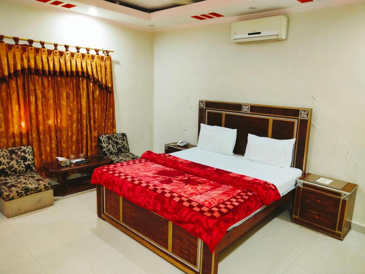 New Royal Residency Pechs Hotel Karachi Bagian luar foto