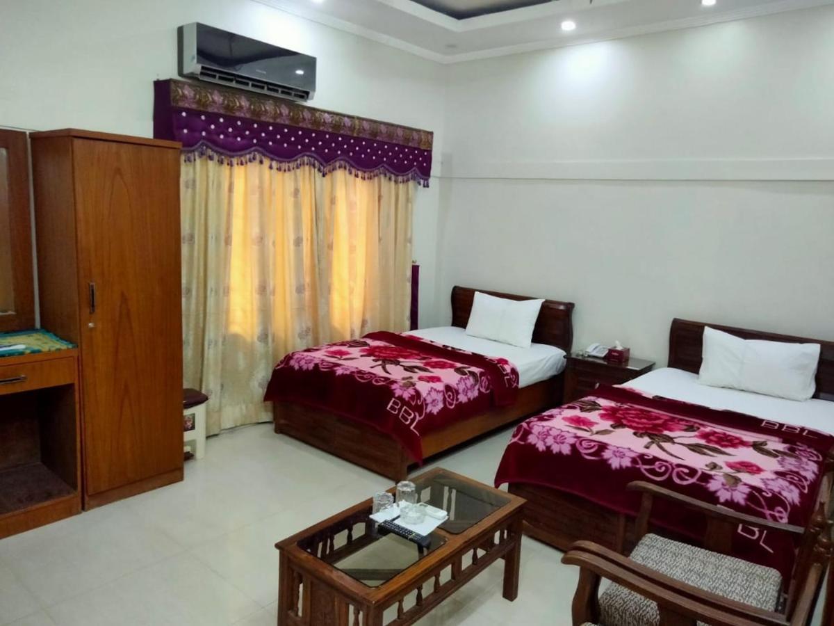 New Royal Residency Pechs Hotel Karachi Bagian luar foto