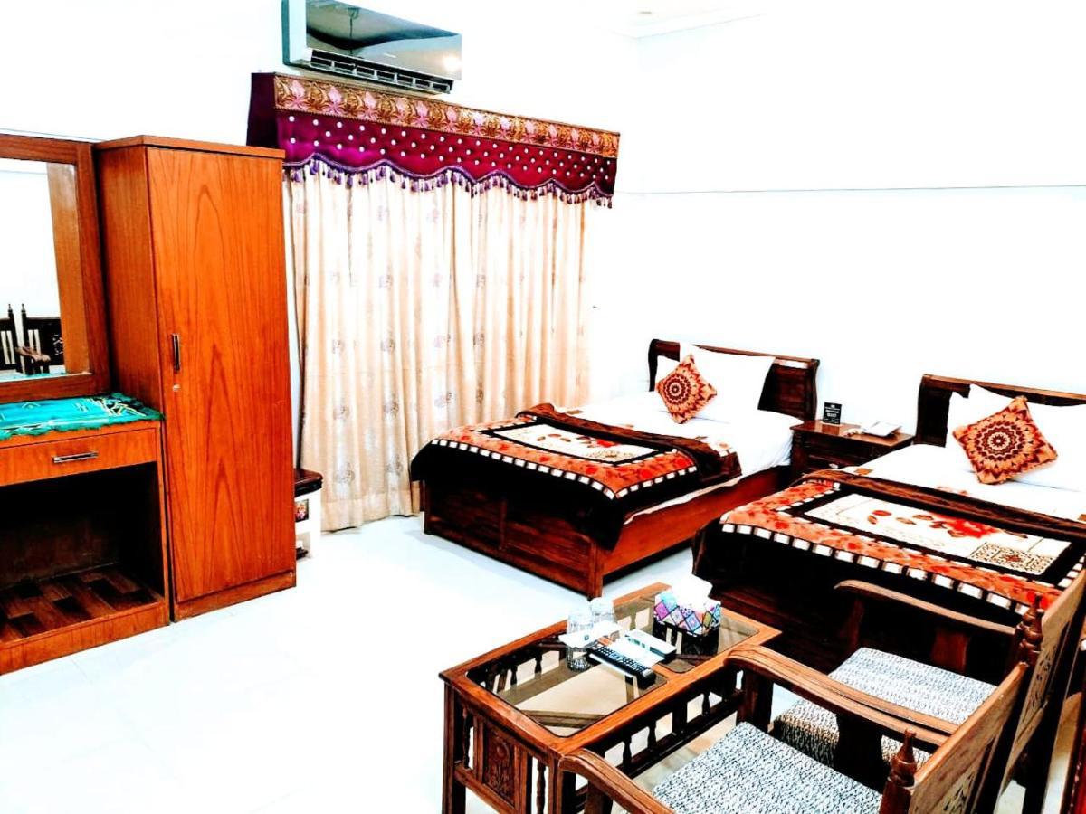 New Royal Residency Pechs Hotel Karachi Bagian luar foto